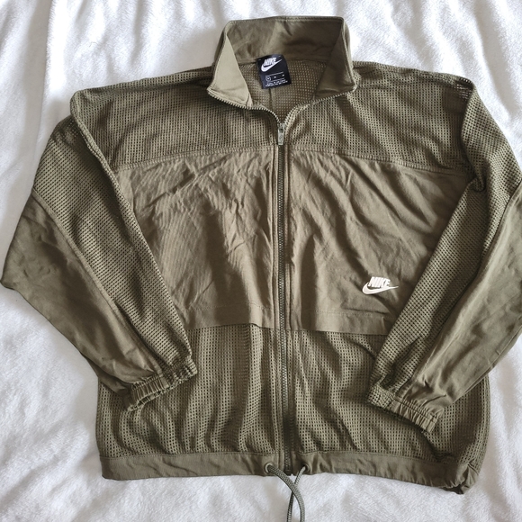 Nike mesh olive green windbreaker - Picture 1 of 3